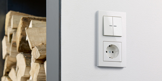 JUNG KNX Taster F 10 bei Dhatt Elektrotechnik GmbH in Hamburg